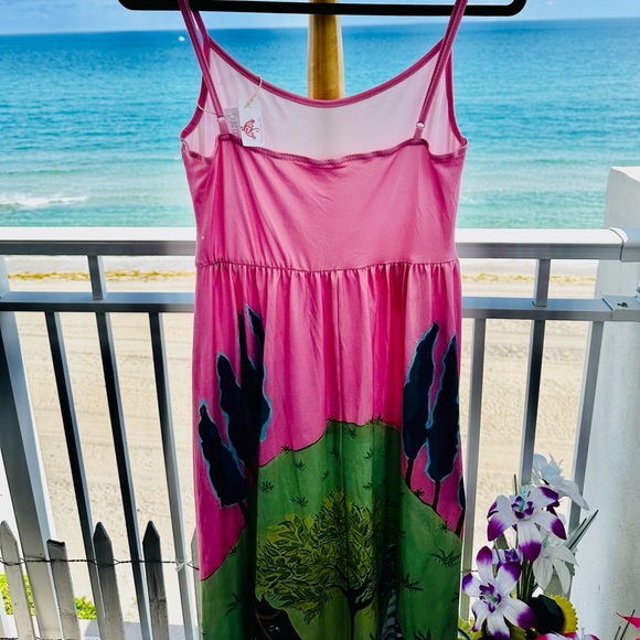 Maxi Dress with a floral Artistic Print - Picture 3 of 10